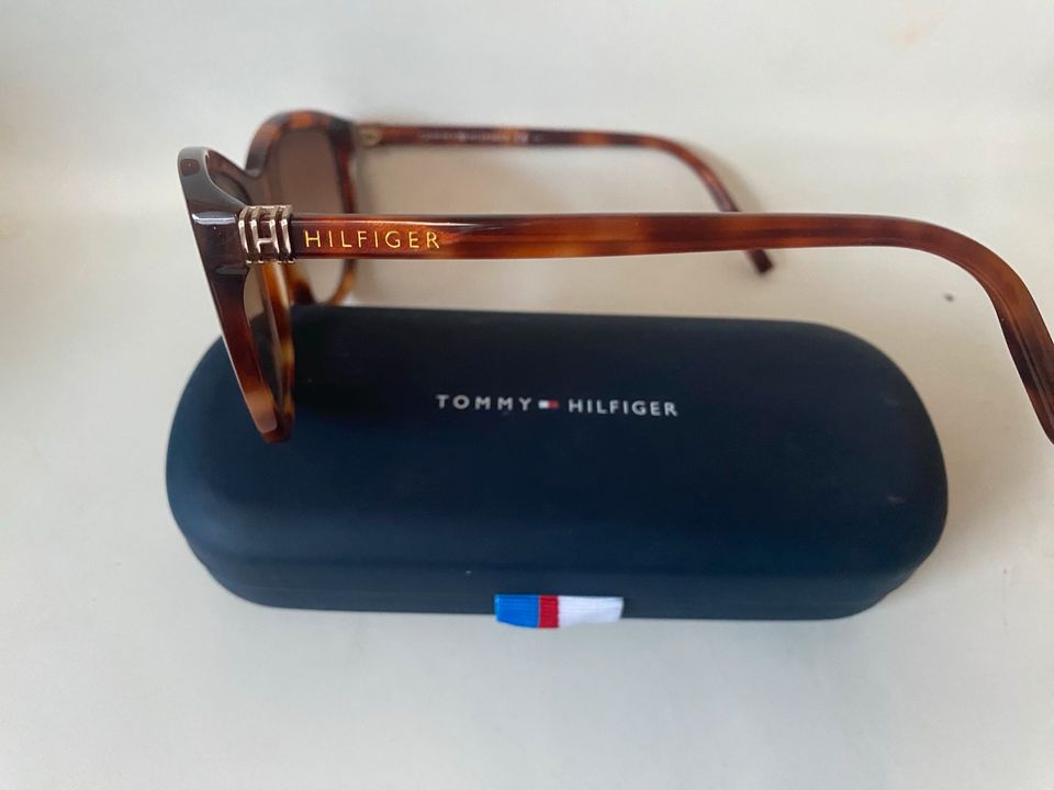 Tommy Hilfiger Sonnenbrille NEU! in Gelsenkirchen