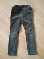 Cordhose Jeggings Slimfit von H&M Gr. 104 Dresden - Leubnitz-Neuostra Vorschau