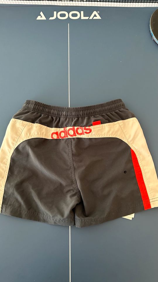 Adidas Badehose Badeshort gr.140 NEu in Quierschied