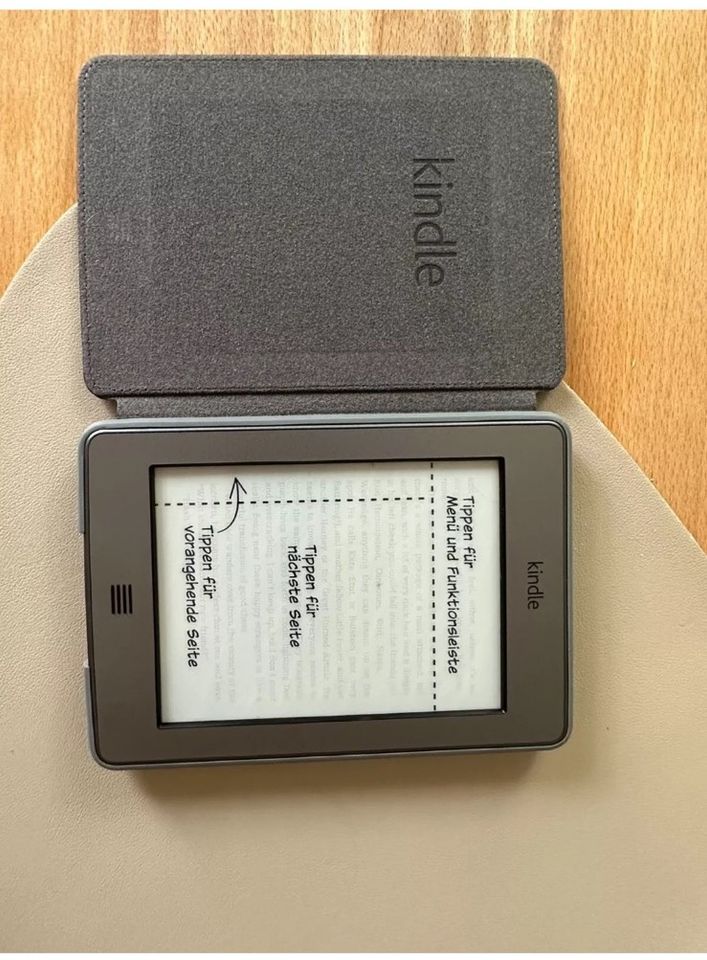Amazon Kindle M01200 4. Generation) mit Etui in rot in Düsseldorf