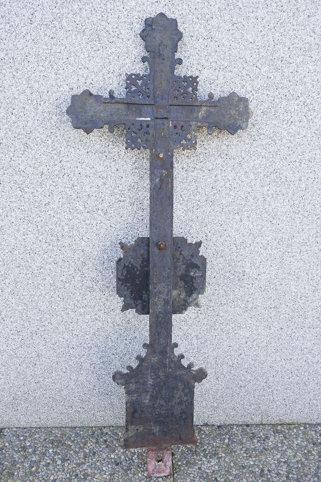 Altes Grabkreuz 111cm Gusseisen Wegkreuz Standkreuz Friedhof in Hamburg