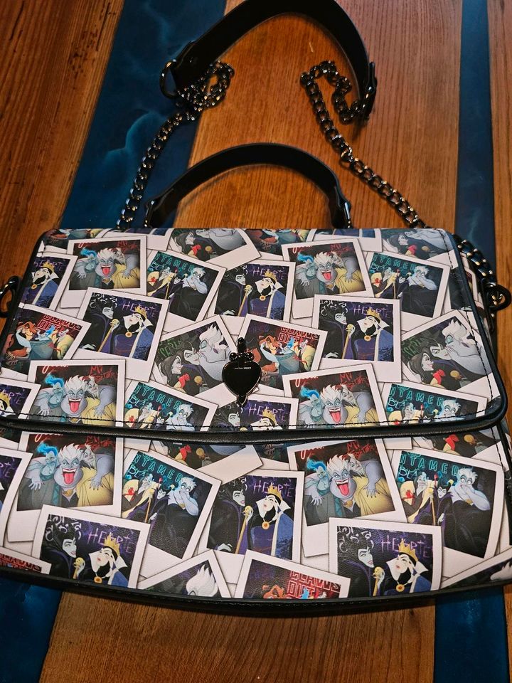 Loungefly Tasche Villians Disney Bösewichte in Engelsberg