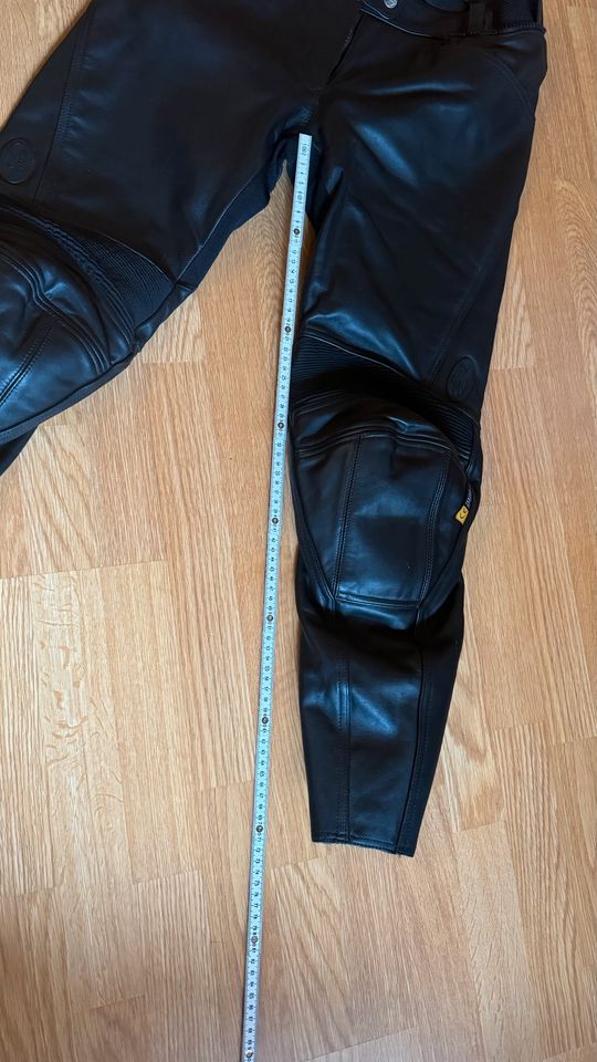 Damen Polo Motorradlederhose schwarz, Gr. 42, ungetragen in Runkel