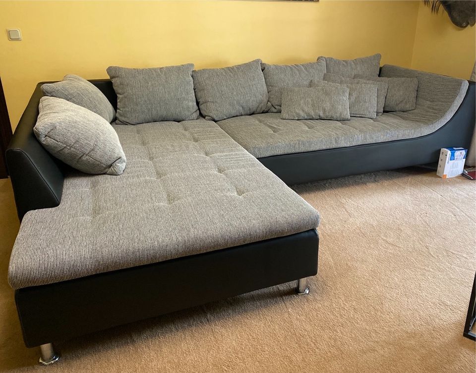 Couch, Sofa extra groß in Dresden