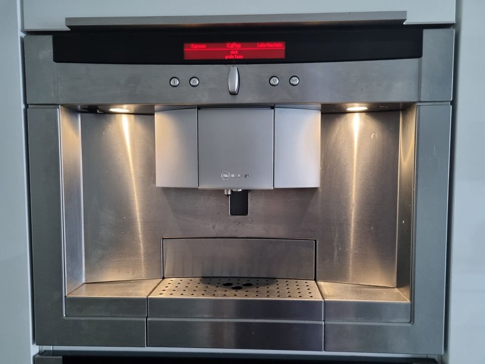 Neff Espresso-/Kaffeevollautomat C77V60N2 in Bad Hersfeld