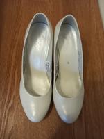 Weiße Pumps Gabor Gr. 38 Bayern - Baldham Vorschau