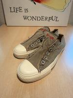 Schöner Converse Turnschuh Kaki All Stars Slip On Gr.39 Nordrhein-Westfalen - Gelsenkirchen Vorschau