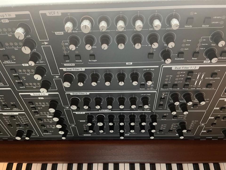 Schmidt Eight Voice Analog Synthesizer, in excellent condition in Kleve