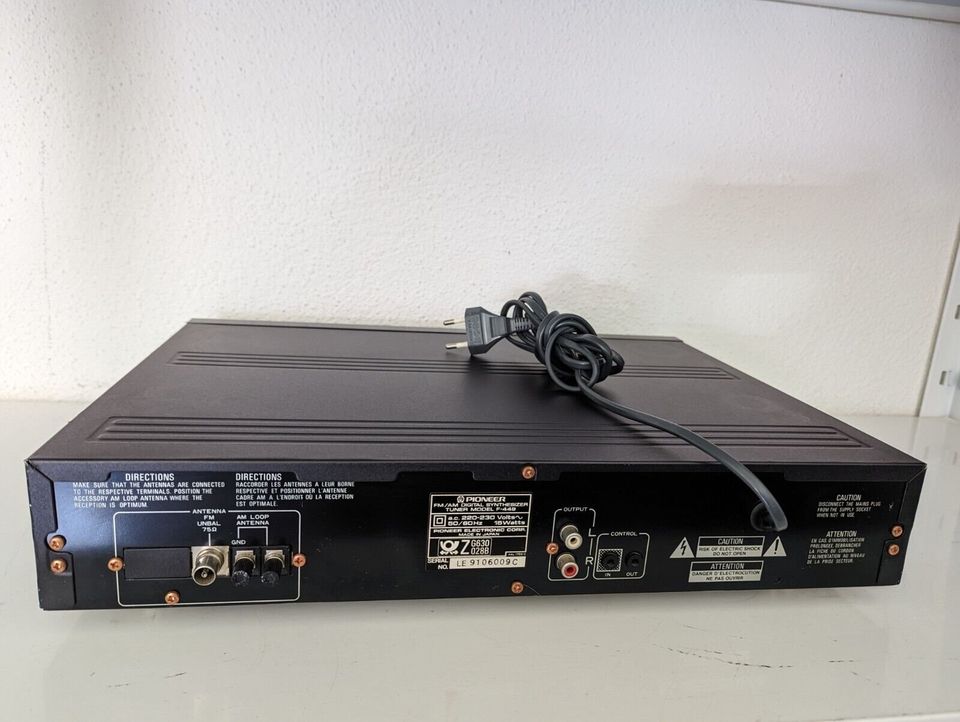 Pioneer F 449 FM/AM Digital Synthesizer Tuner,Schwarz,Radio in Hattersheim am Main