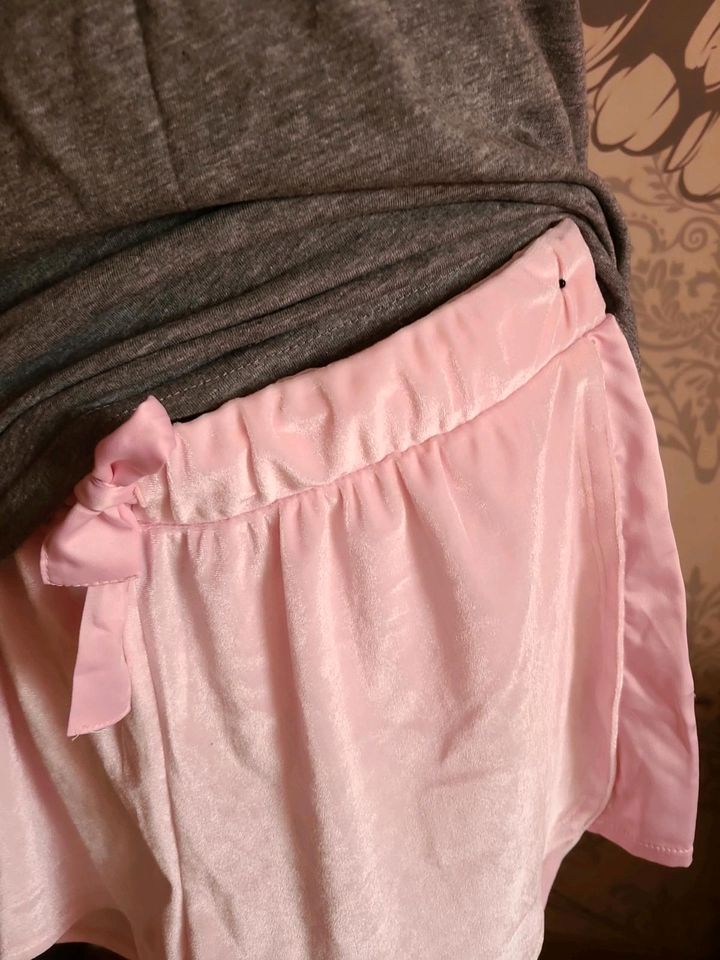 Schlafi Shorty Pyjama Kurz Rosa Grau Gr. M L Neu in Bodenkirchen