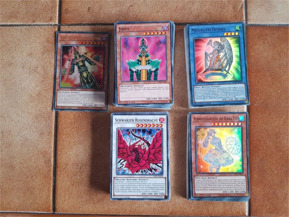 Yu-Gi-Oh! Karten / Themen - Decks, Core ́s & Sammlungen Auflösung in Kassel