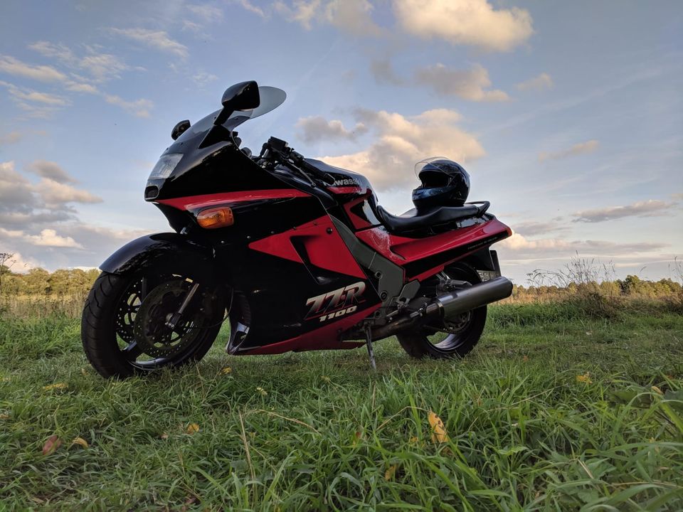 Kawasaki  ZZR1100 in Meppen