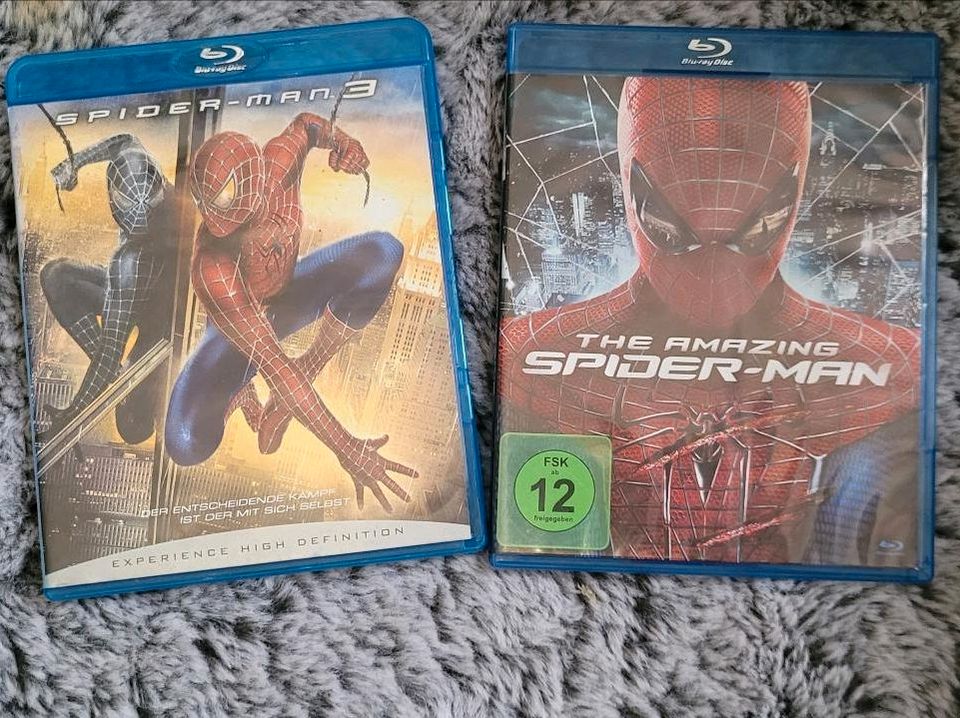 Mehrere DVDS und blu-ray Filme in Apen