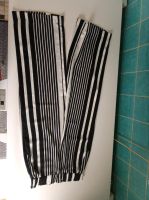 Hose schwarz-weiß gestreift luftig Strandhose Schlaghose Größe 34 Nordrhein-Westfalen - Hamm Vorschau