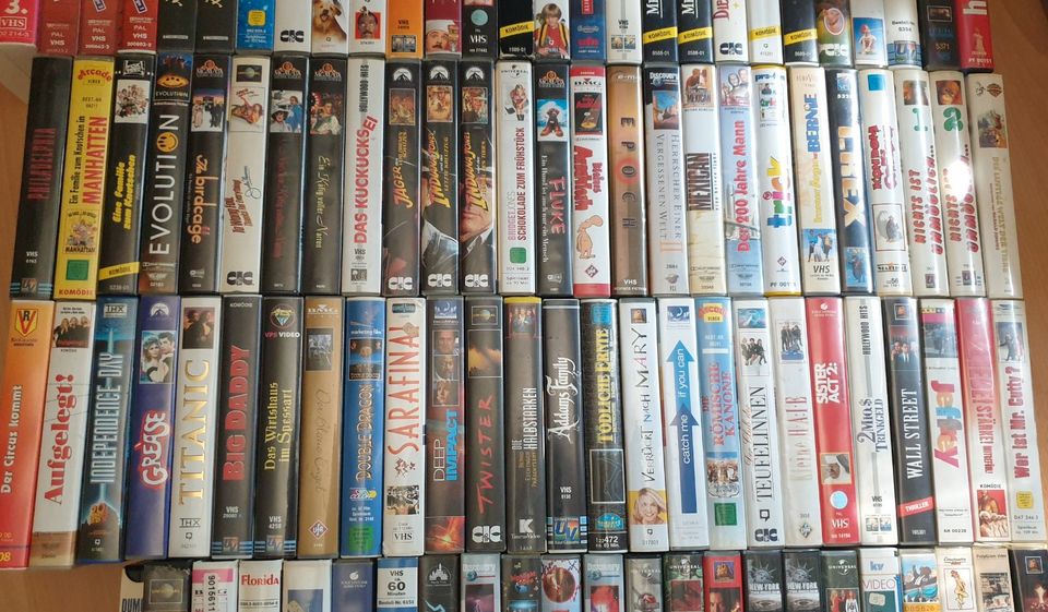 103 Spielfilme VHS Video Sammlung Konvolut in Wiesbaden