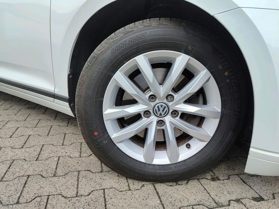 VW passat b8 2016 1.6 TDI in Güstrow