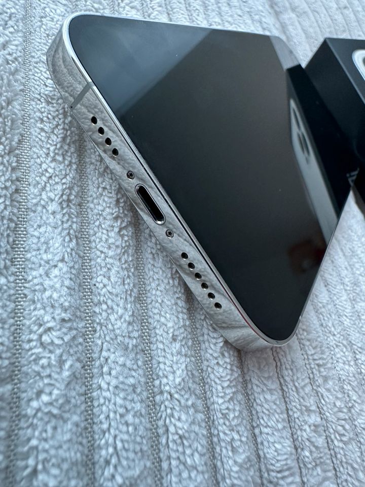 Iphone 13 Pro Max,Silver 128 GB in Braunschweig