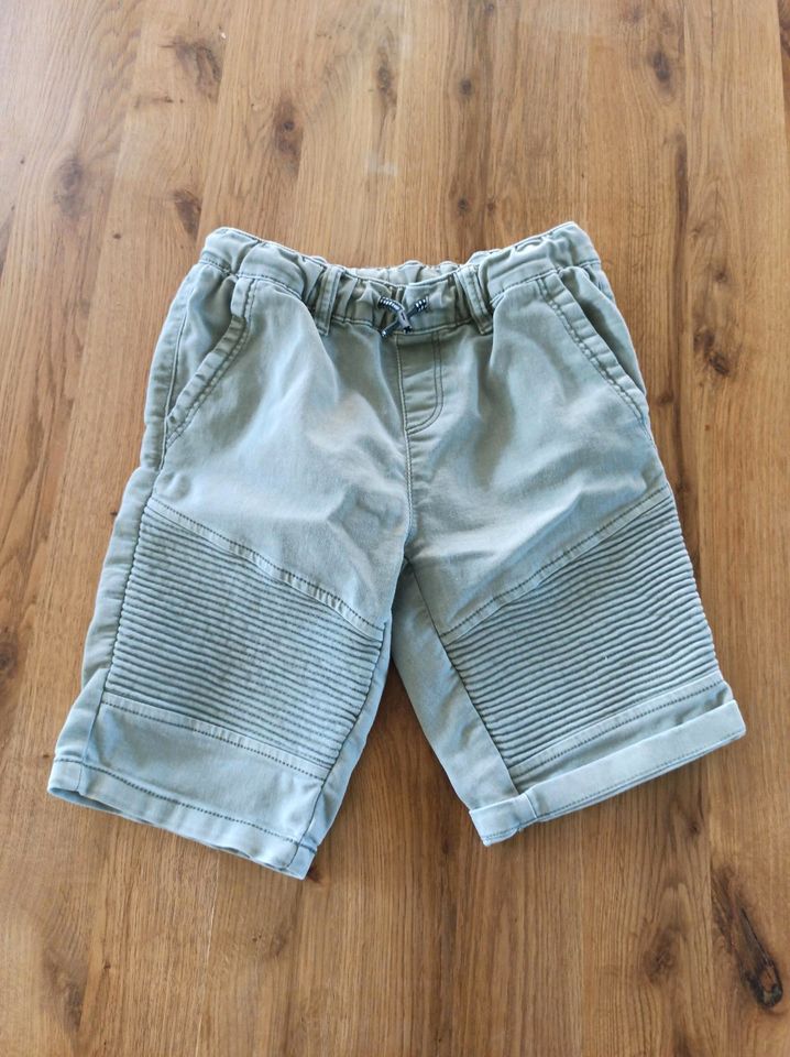 Kinder Shorts Gr. 152 in Jade