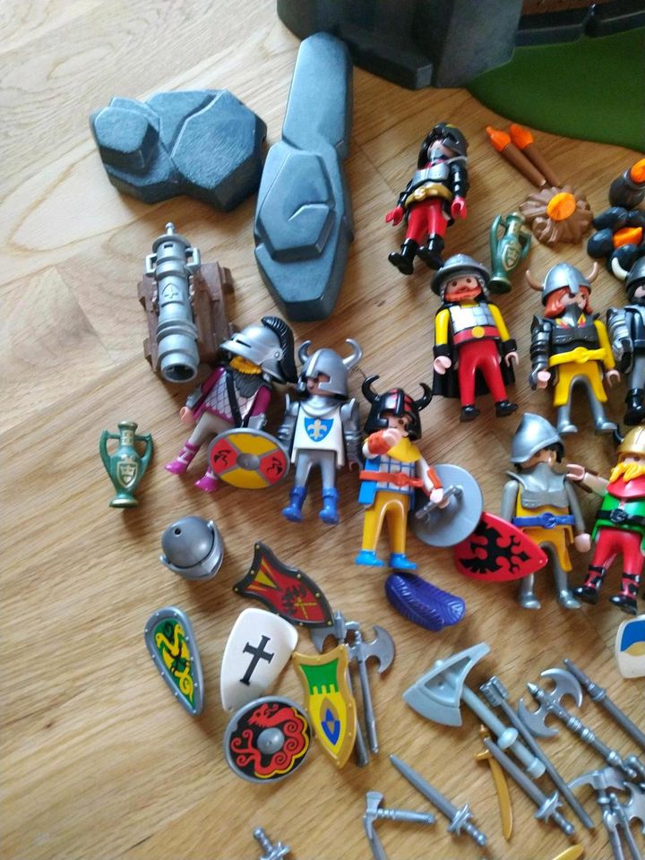 Playmobil Wikinger mit viel Zubehör 12 Figuren in Ahaus