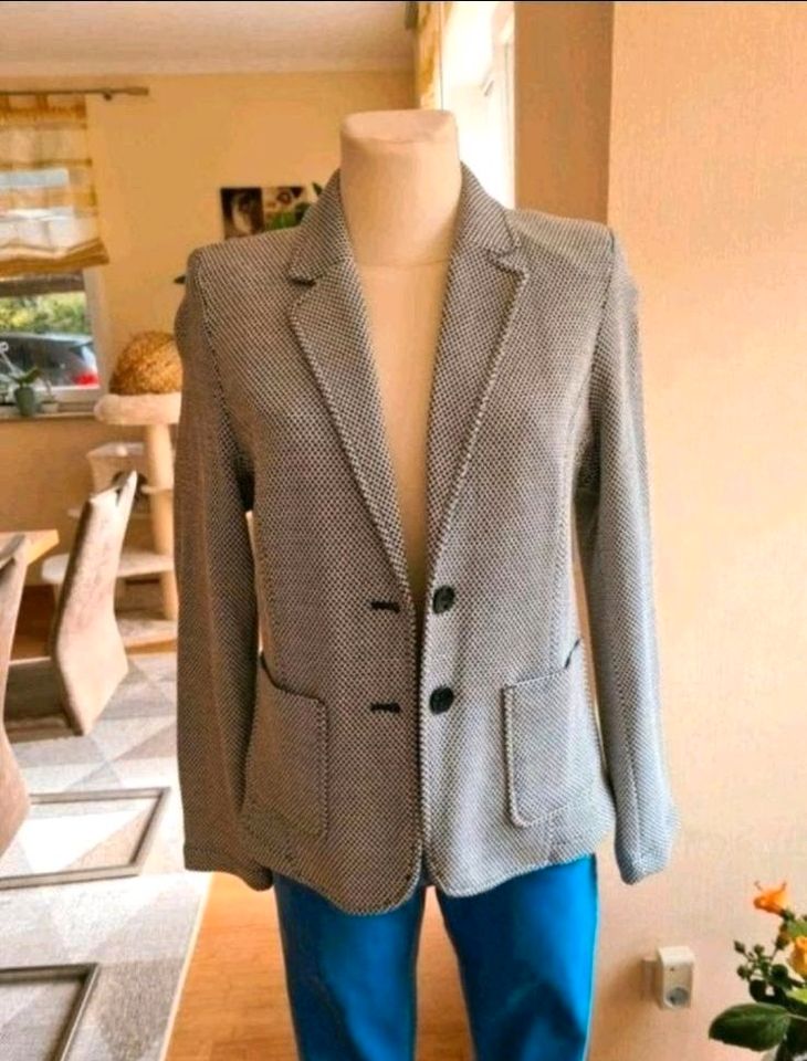 Sportlicher Blazer von S.Oliver Black Label - Gr.36 - Neu in Wichmar