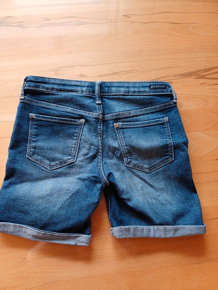 Kurze Jeans, Gr. 134, H&M in Helmstadt