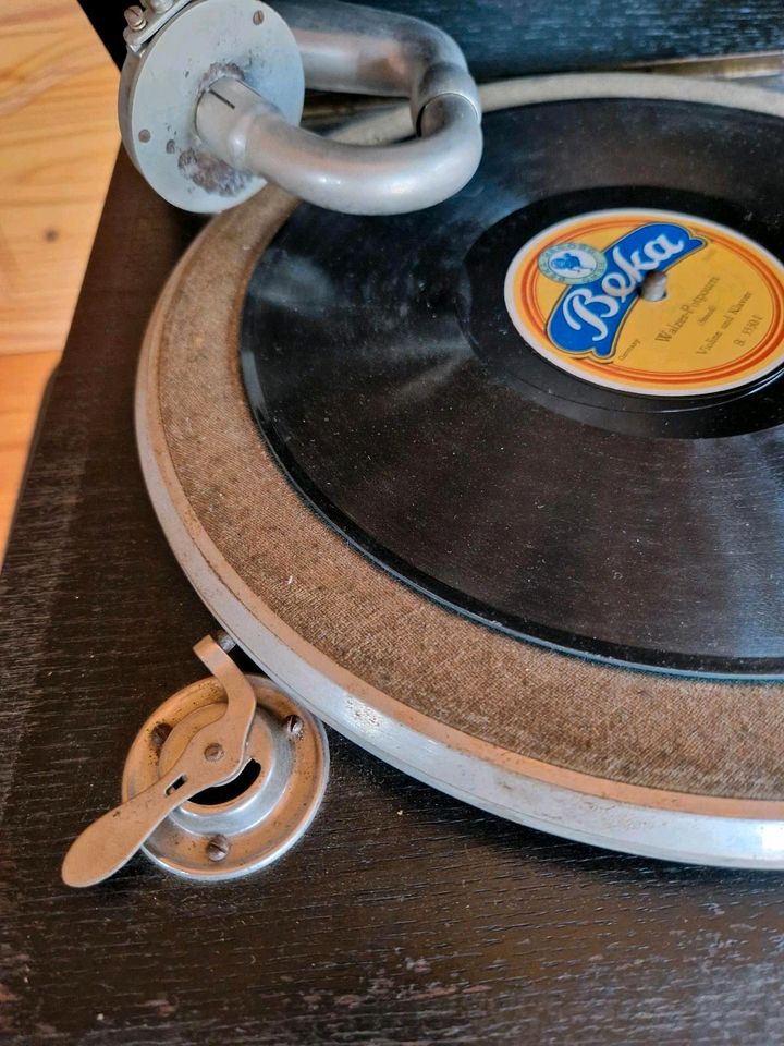 Grammophon und Platten in Gräfenhainichen