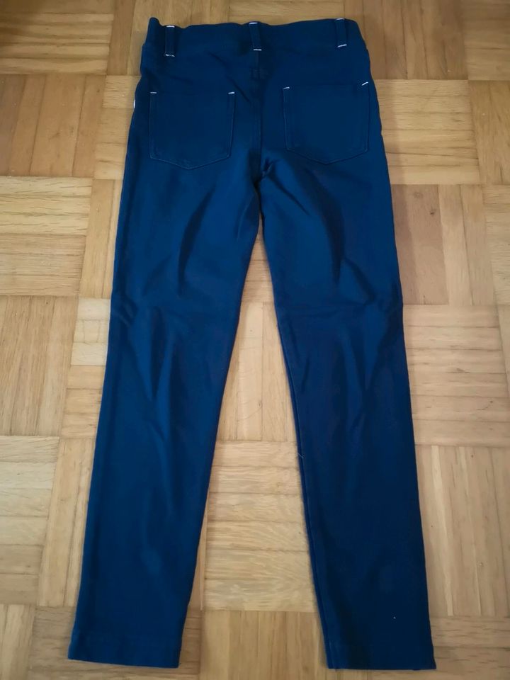 Lange dünne Hose, Leggings bzw Jeggings, Gr. 116 in Moosburg a.d. Isar