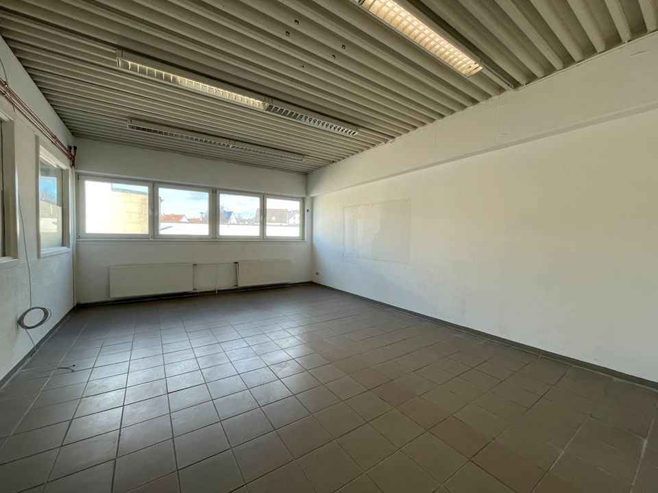 Büro-/ Praxisfläche (608m²) in einem Gewerbepark in Alt-Arnsberg günstig zu vermieten! in Arnsberg