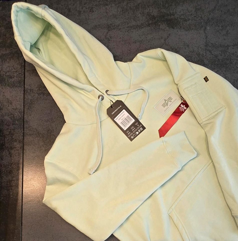 Verkaufe Alpha Industries Hoodie in Mint mit Backprint in Größe L in Geretsried