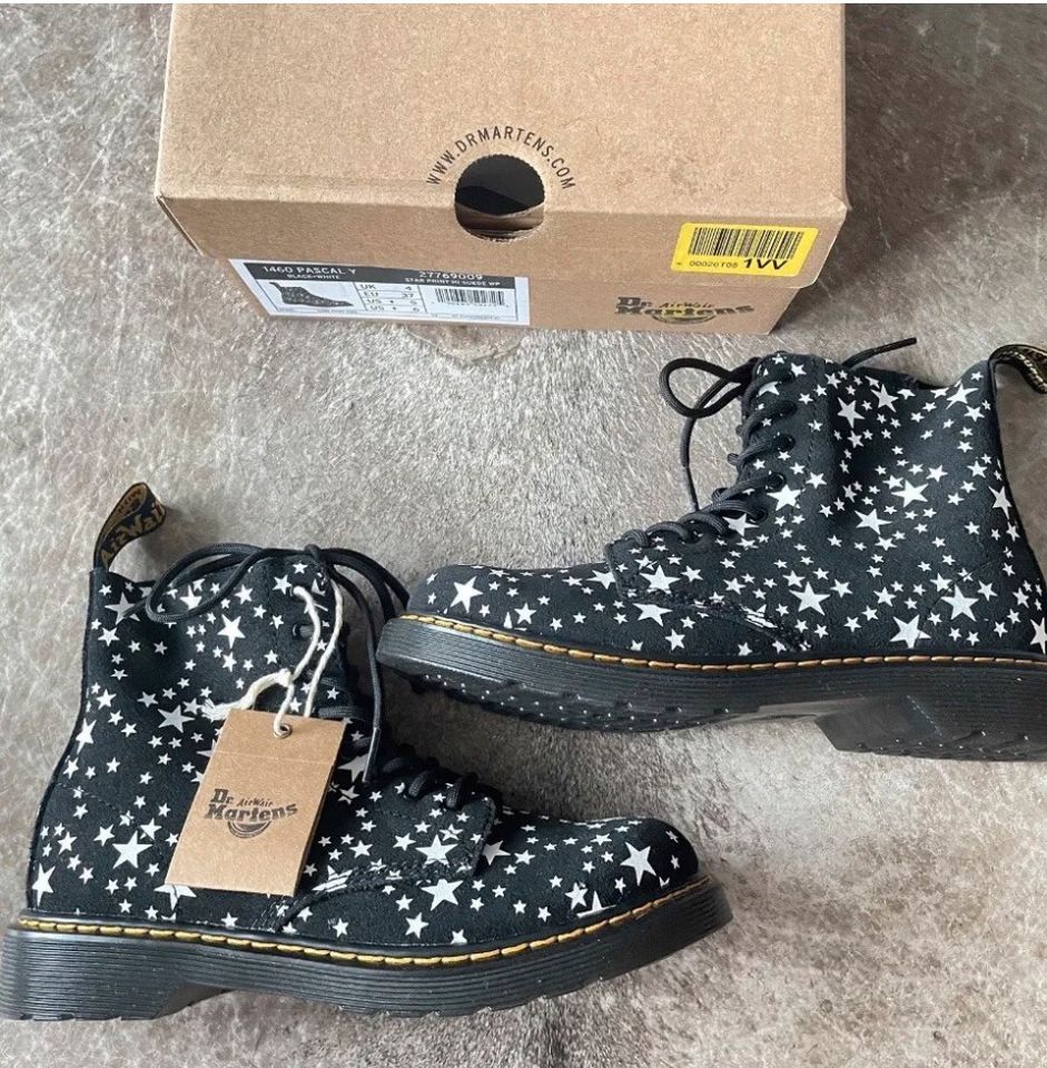 Dr. Martens Pascal Y 1460 Star Print Gr. 37 NEU in Gottmadingen