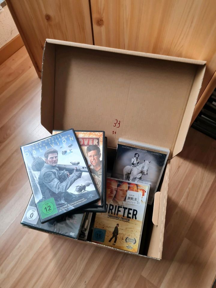 Kiste DVDs mit 30 Titeln - 2 in Kerpen