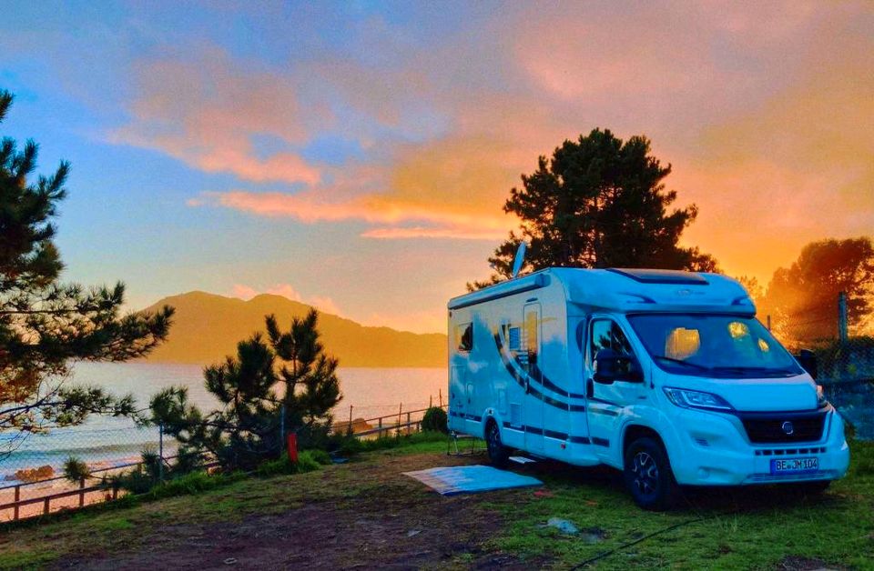 JETZT Wohnmobil mit AHK / Wohnwagen / Camper Van mieten in Ostbevern