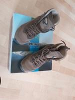 Meindl Wander-/Trekkingschuhe, Arizona 3000 Ladies, Gr. 38 braun Sachsen - Chemnitz Vorschau