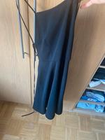 Schwarzez rückenfreies kleid S Baden-Württemberg - Ostfildern Vorschau