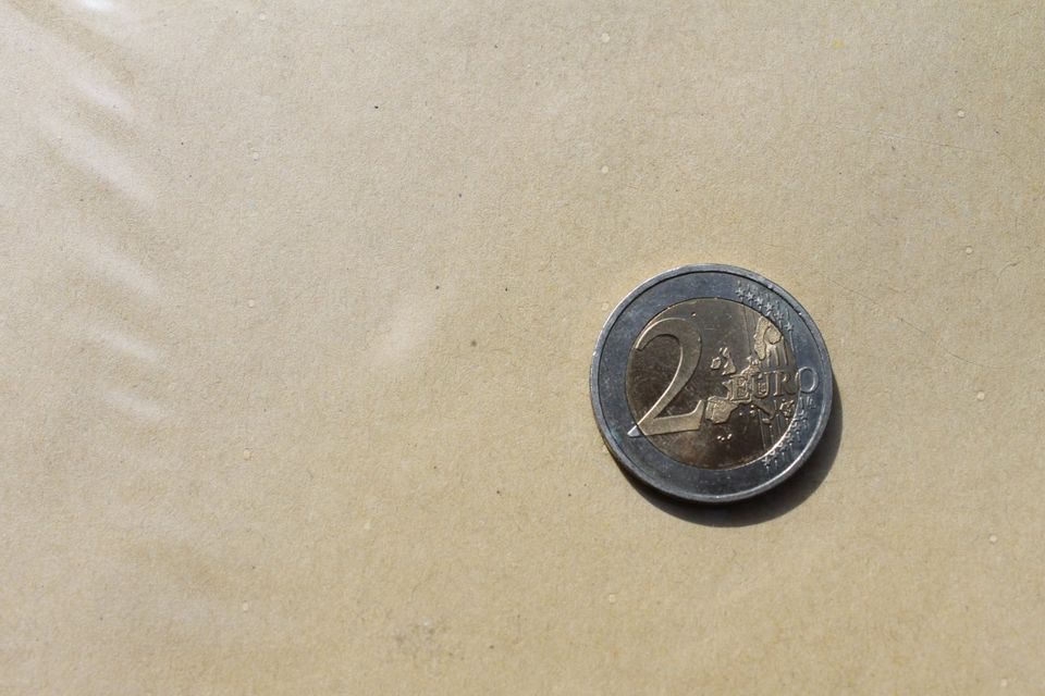 2 Euro Münze Deutschland; Drehende Sterne, lesen in Ludwigsburg