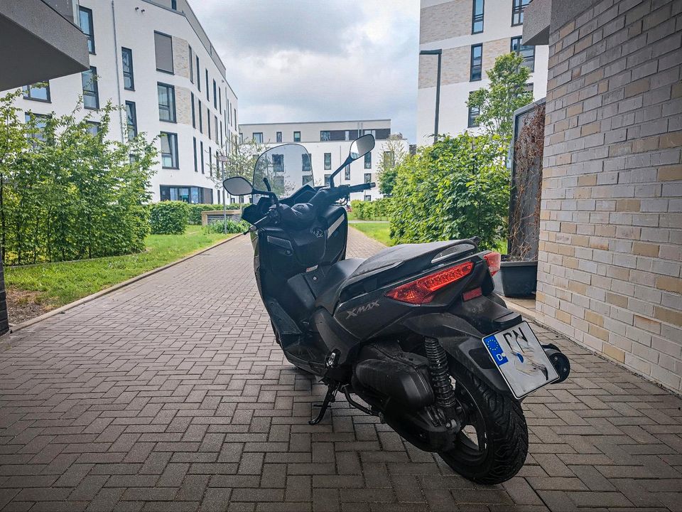 Yamaha X-Max 125 in Bonn