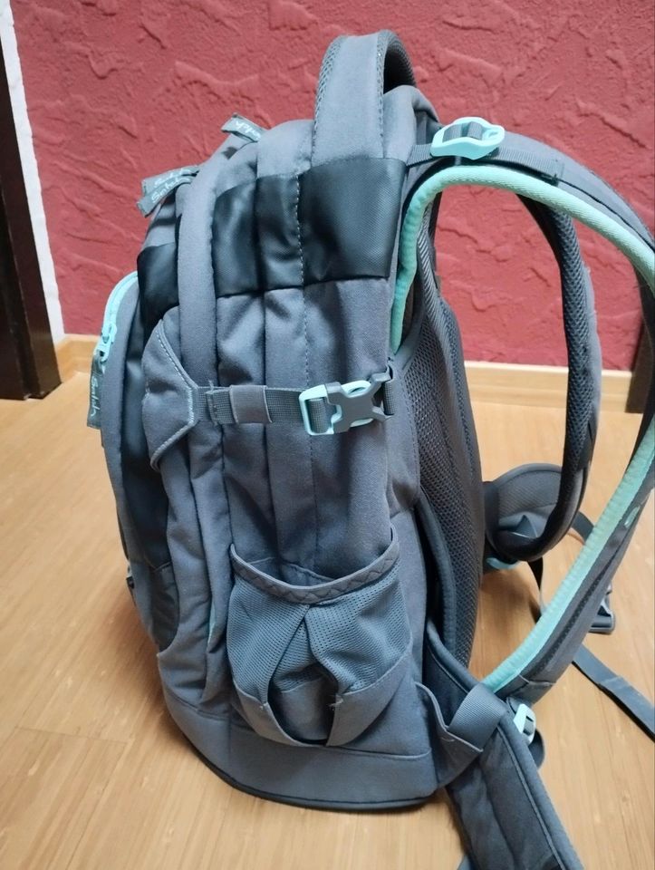 Satch Schulrucksack Rucksack Ranzen , grau-mint, mit Regenschutz in Saarburg