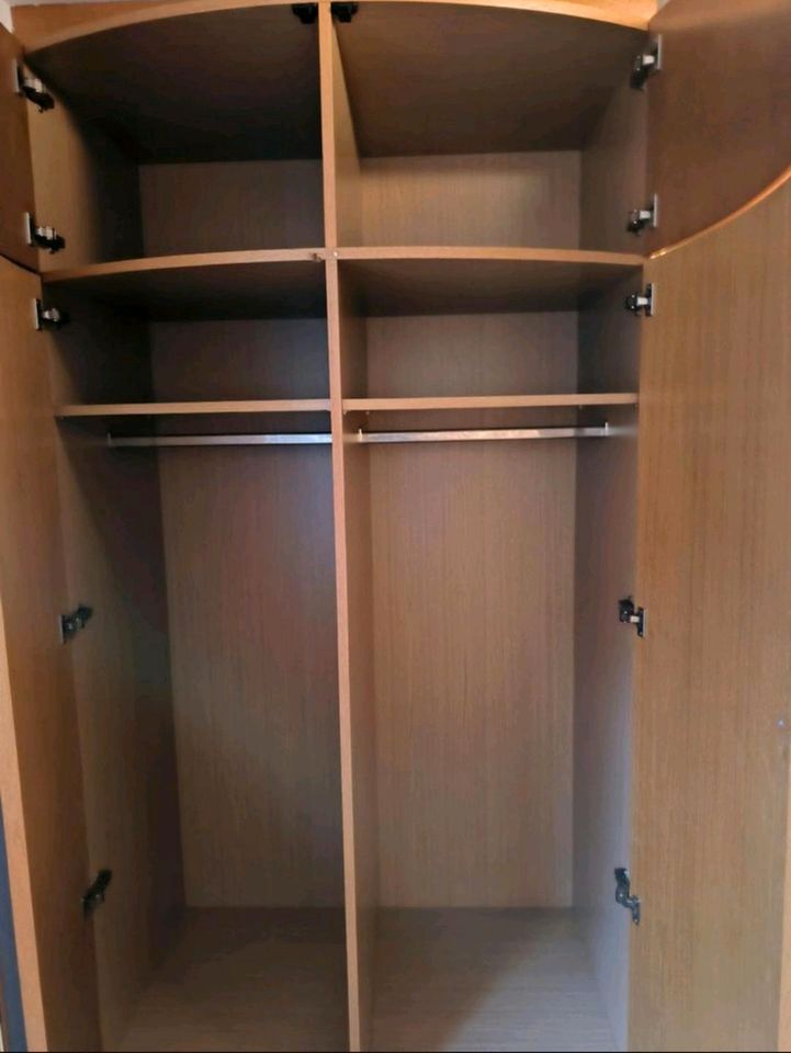 Garderobe/Wandschrank in Ottendorf-Okrilla