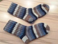 Selbstgestrickte Socken für Kinder Gr. 28/29 grau blau gestreift Nordfriesland - Husum Vorschau