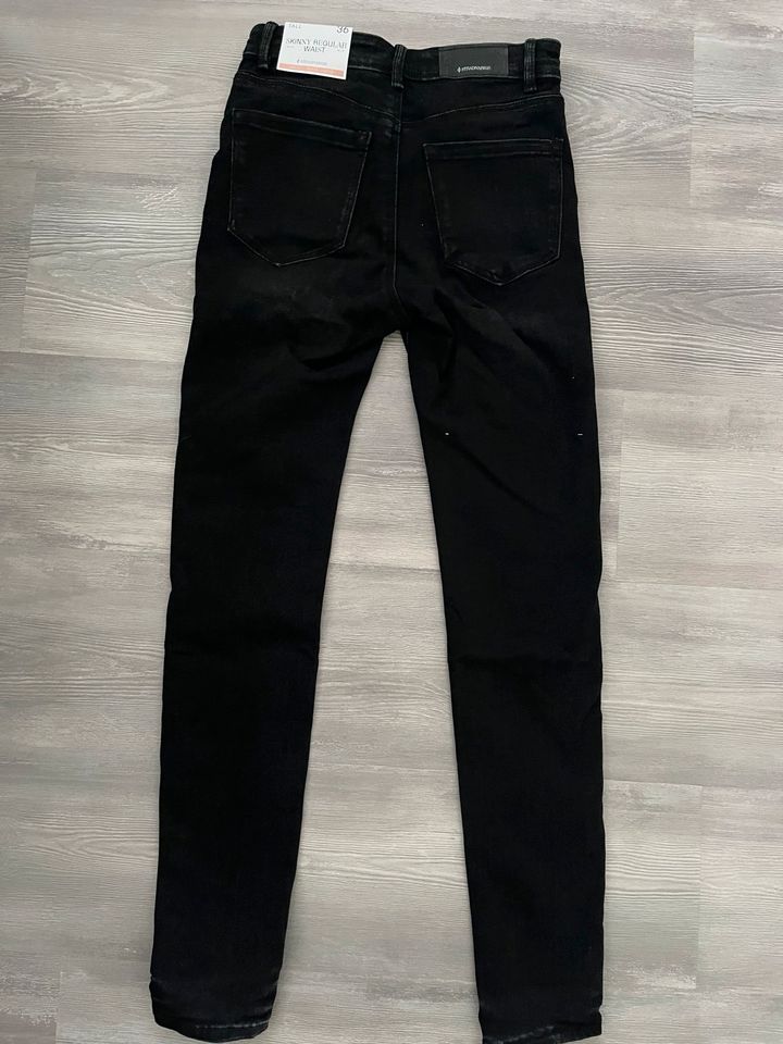 Stradivarius, Skinny Jeans, schwarz, Gr.S, Neu in Wyhl