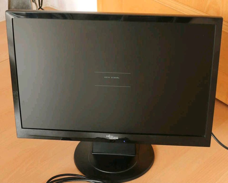 PC - Monitor Fujitsu Siemens AMILO D22W1 - 22 Zoll mit Kabeln TOP in Althegnenberg