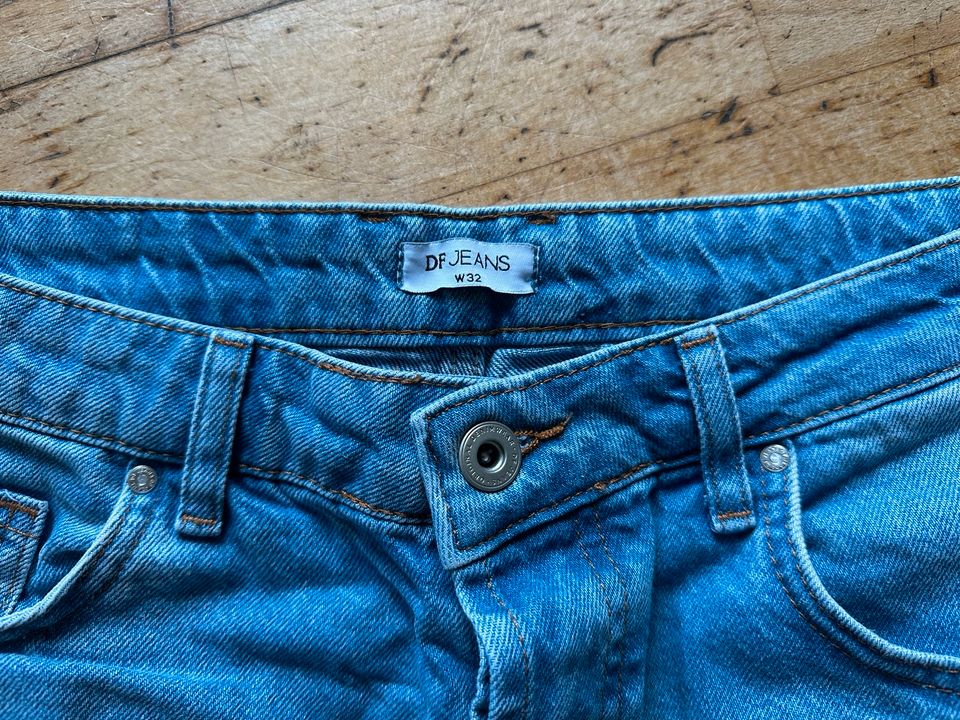 DF Jeans | Kurze Jeanshose (32) in Centrum