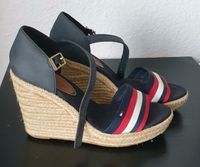 Tommy Hilfiger Sandalen mit Keilabsatz Berlin - Marzahn Vorschau