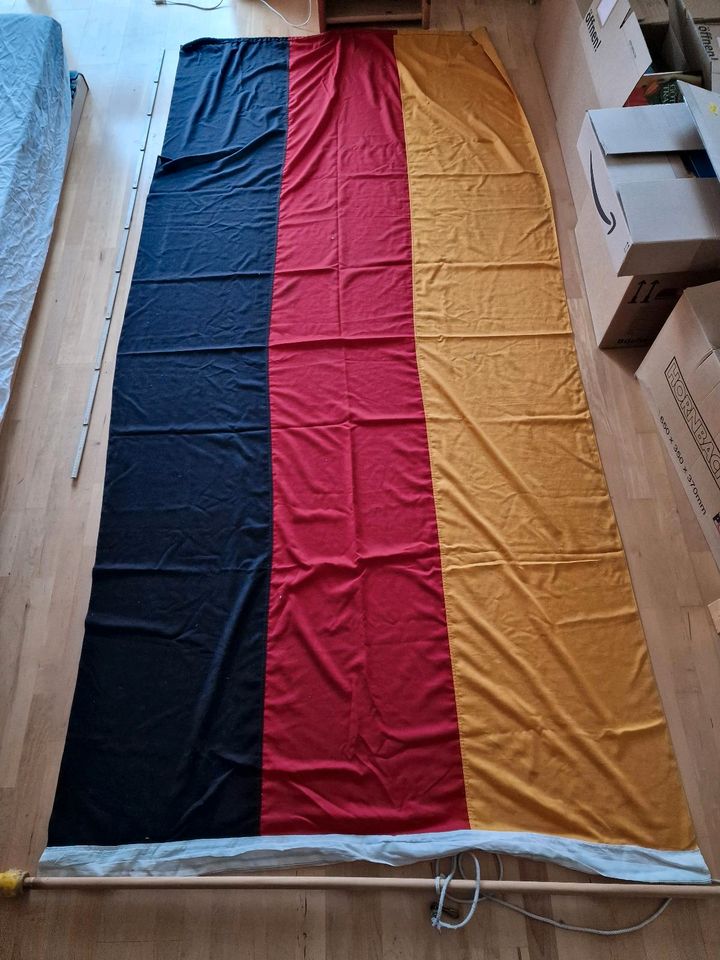 Deutschland Fahne Flagge für Fahnenmast mit Stange in Mettenheim Rheinhessen