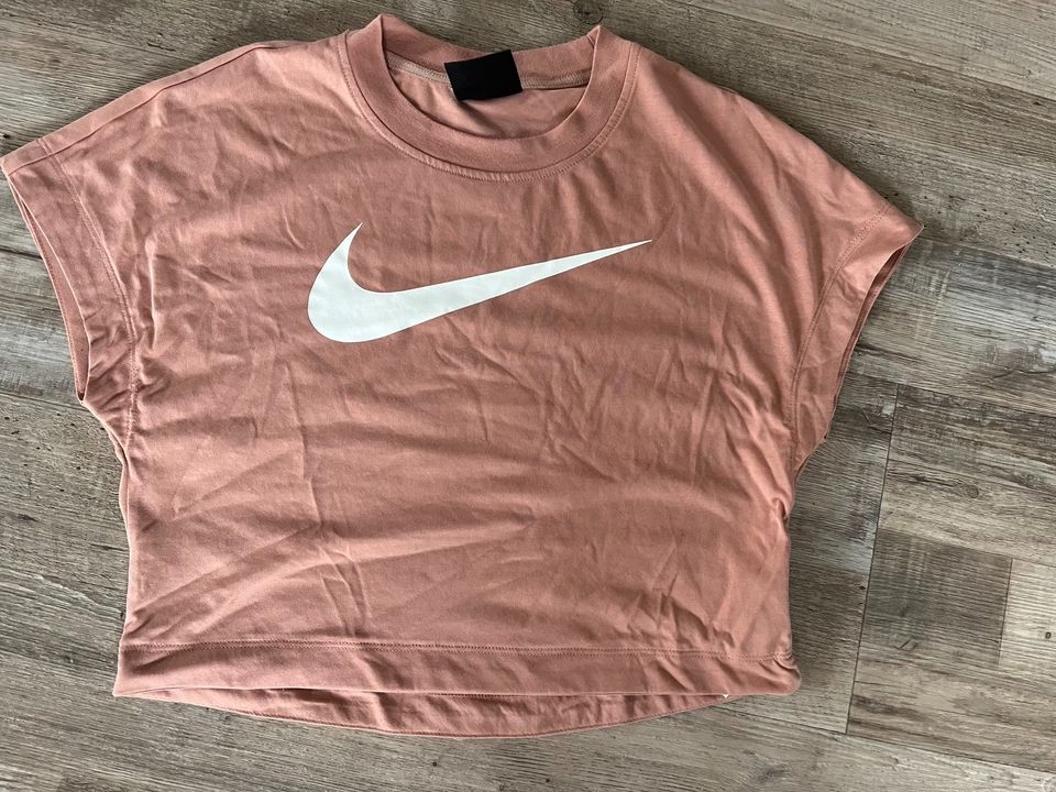 ❤️ Nike Shirt Top Neu ❤️ S 36 ❤️ in Teltow