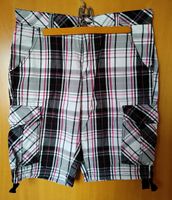 Herren Shorts/ Bermuda Cargo Shorts  in einem Top Zustand!! Baden-Württemberg - Holzgerlingen Vorschau