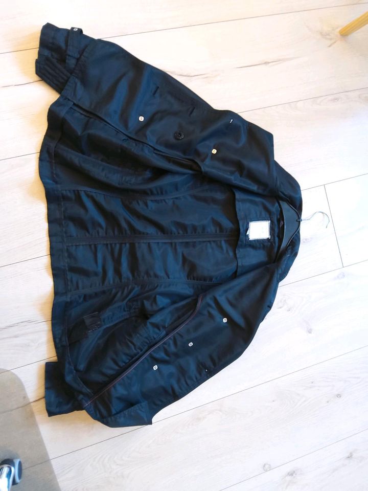 Peuterey Jacke Schwarz Gr.44 (fällt aus wie 38) in Oberhausen