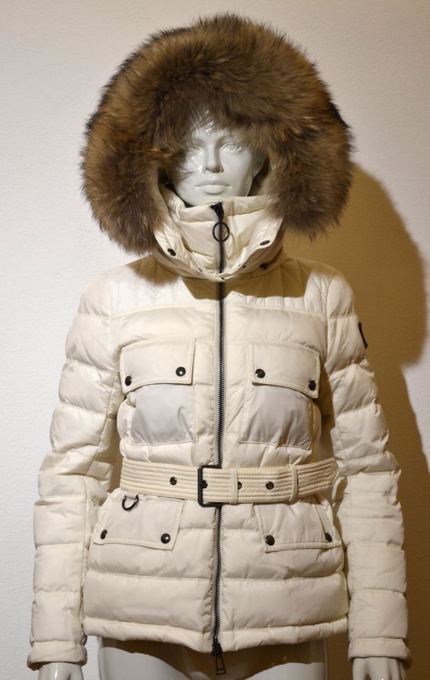 Belstaff Daunenjacke in Creme mit Echtfellbesatz in Biberach an der Riß