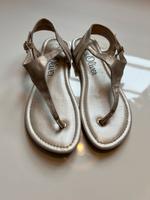 Sandalen Zehentrenner goldfarben S.oliver 37 Niedersachsen - Hoya Vorschau