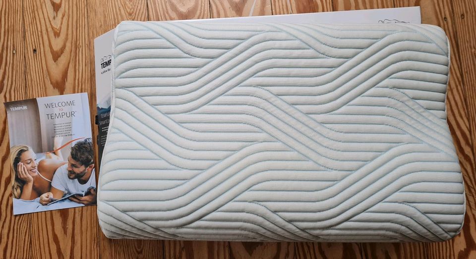 Tempur Shape SmartCool Pillow M Kissen in Hamburg